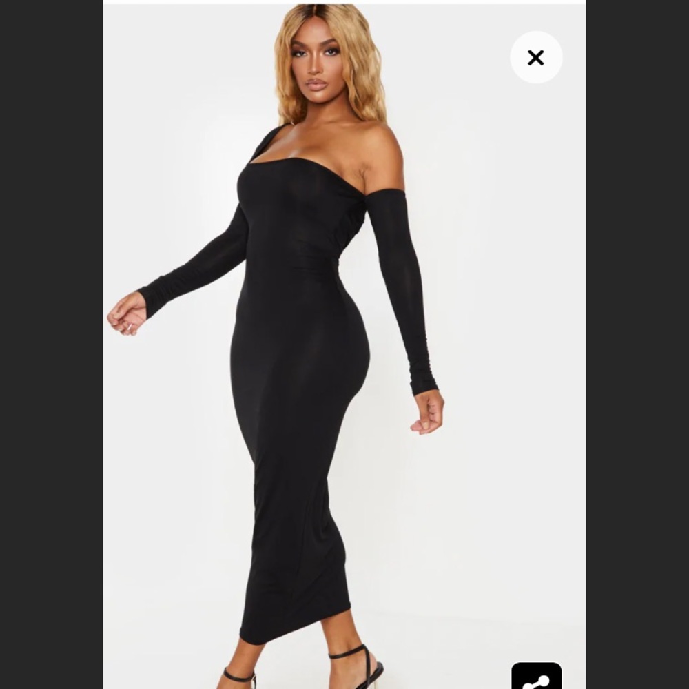 PrettyLittleThing asymmetrical sleeve maxi dress